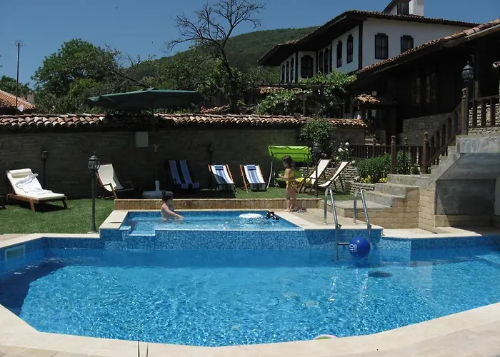 Sava Cupetsa בית הארחה 2*