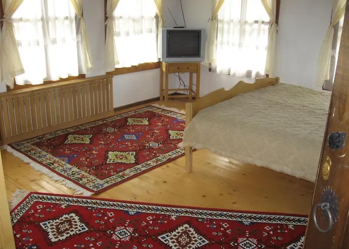 Sava Cupetsa בית הארחה ז'רבנה